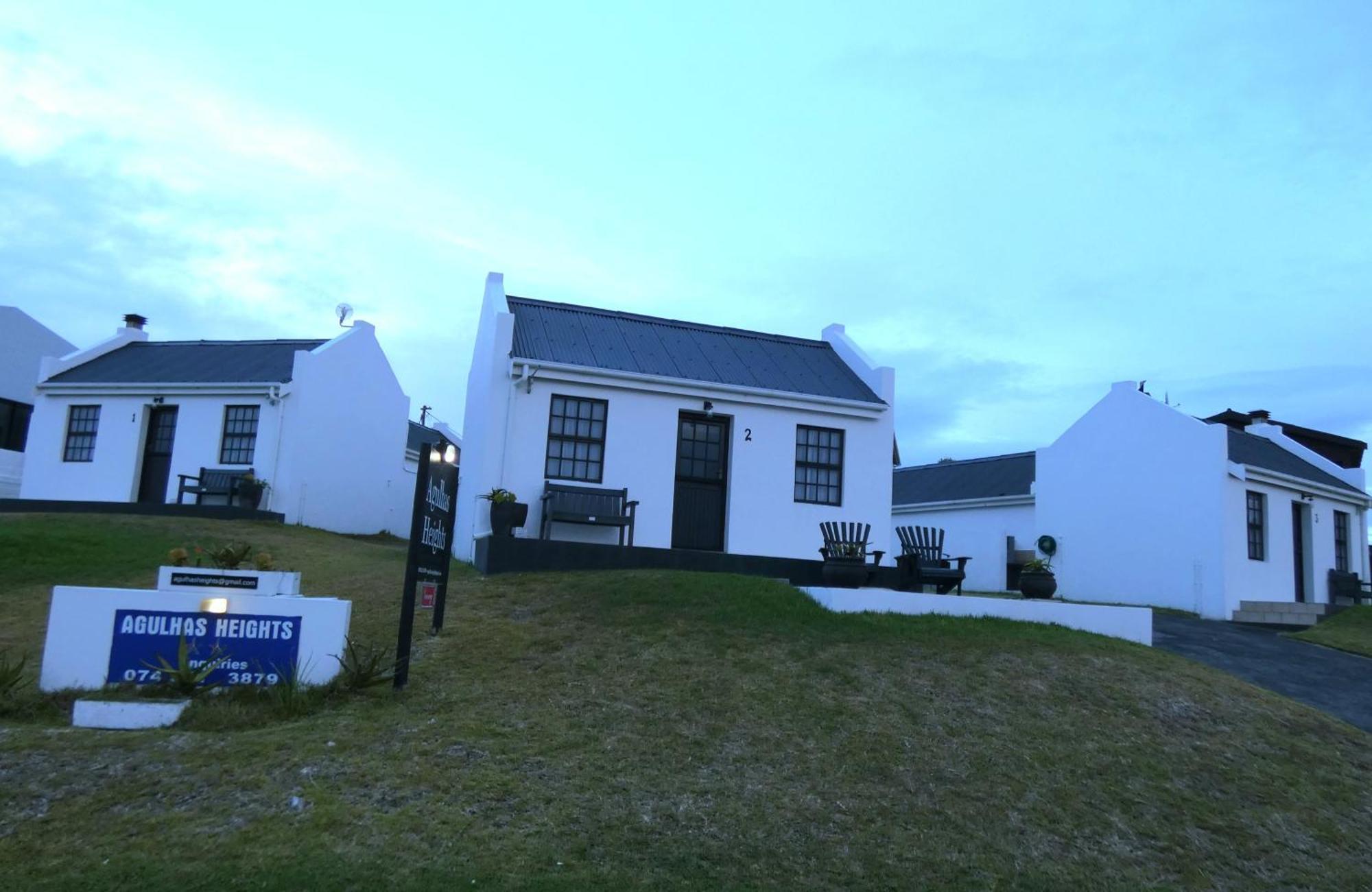 Agulhas Heights Self-Catering Cottages Exterior photo