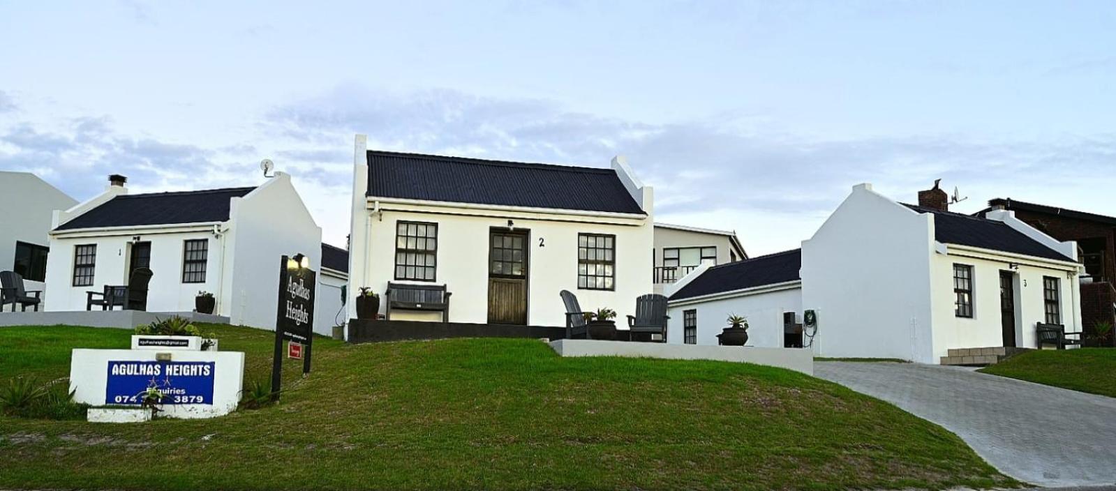 Agulhas Heights Self-Catering Cottages Exterior photo